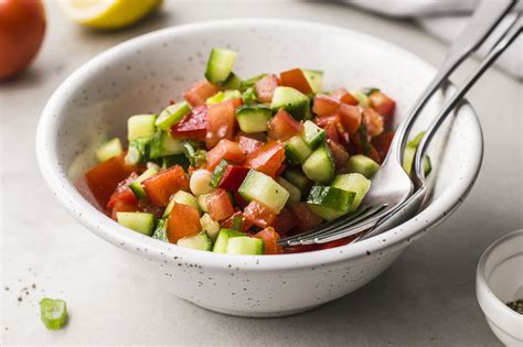 israeli salad cucumber tomato